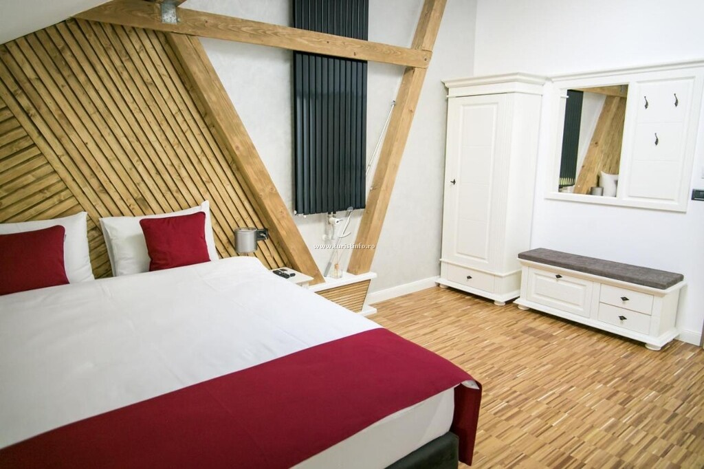 Pensiunea May Residence
