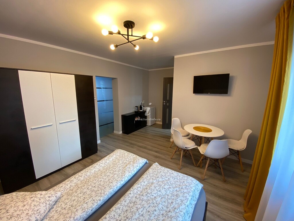 Camere de închiriat B&B Home