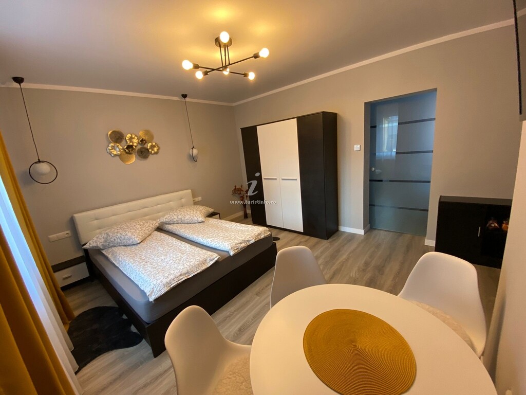 Camere de închiriat B&B Home
