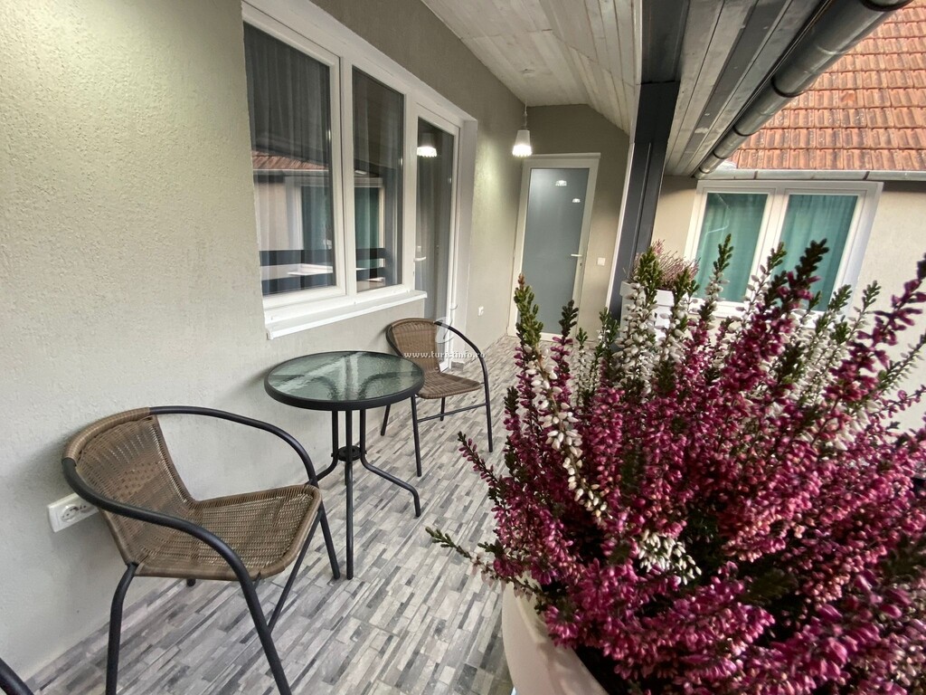 Camere de închiriat B&B Home