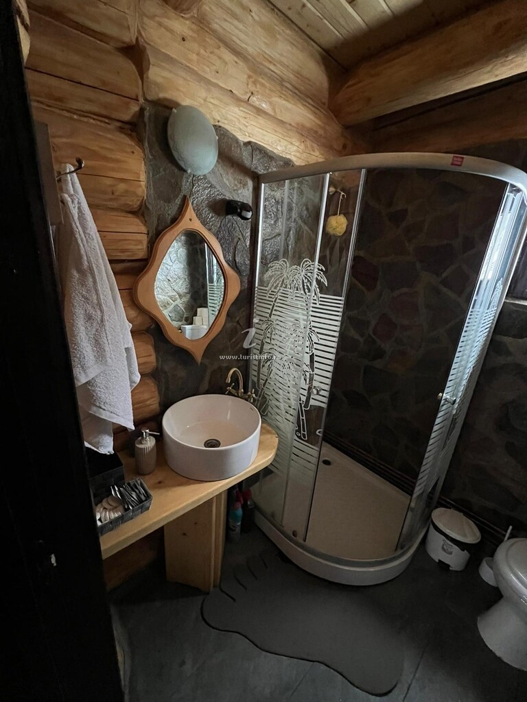 Cabana Karoly