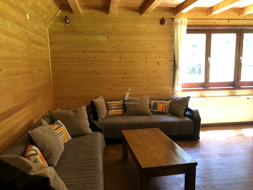 Casa de vacanță dintre Brazi