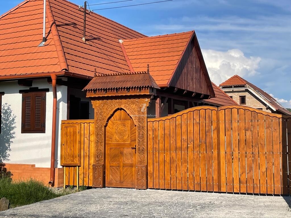 Pensiunea Regina Haz