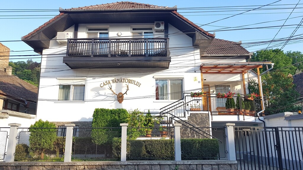 Pensiunea Casa Vânătorului