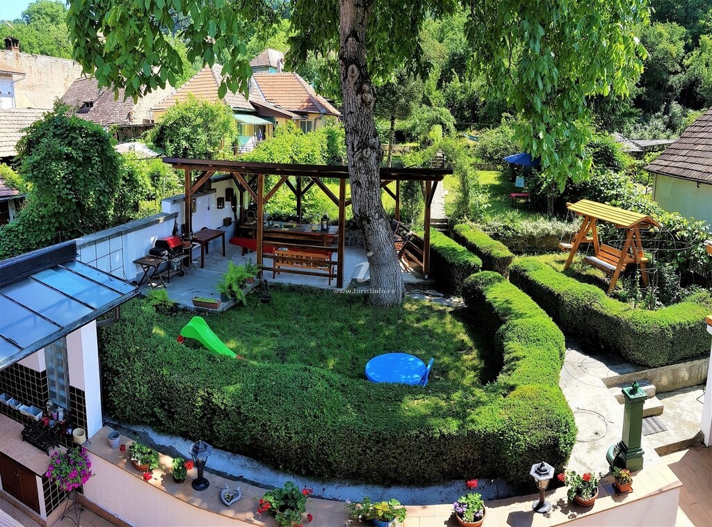 Pensiunea Casa Vânătorului