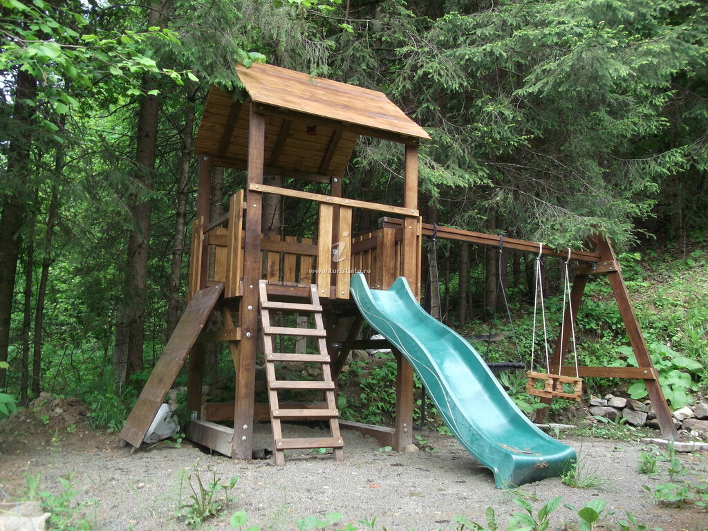 Cabana Forest Nook