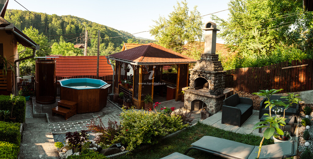 Camere de închiriat Casa Edy & Erik