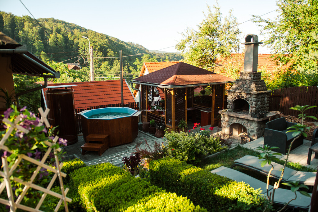 Camere de închiriat Casa Edy & Erik