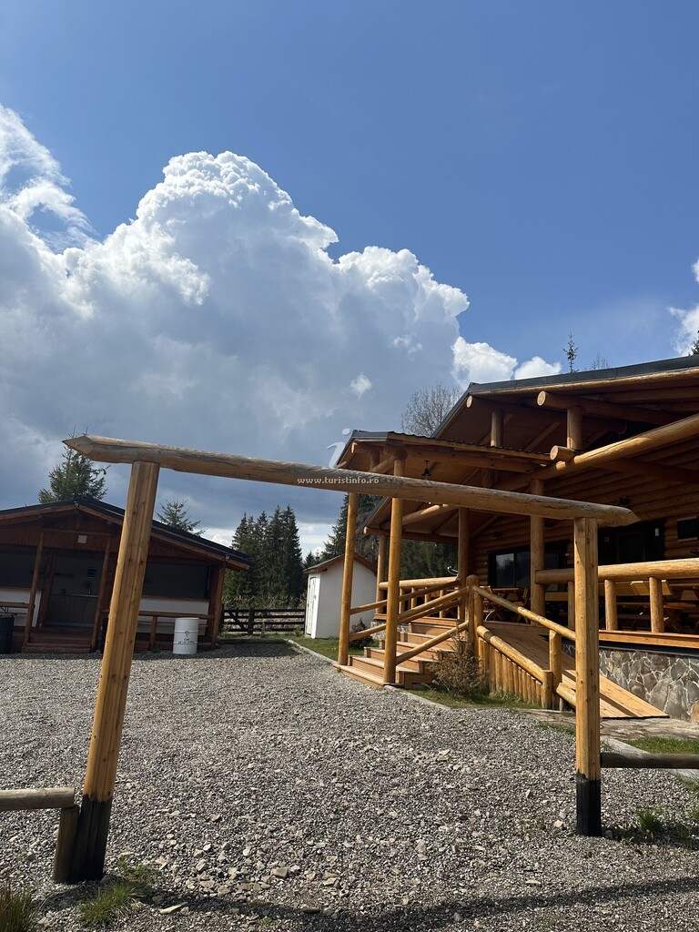 Căsuțe tip camping Clubul Dacilor