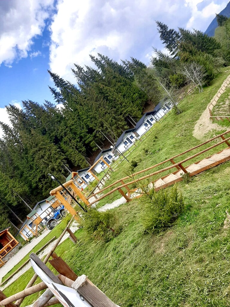 Căsuțe tip camping Clubul Dacilor
