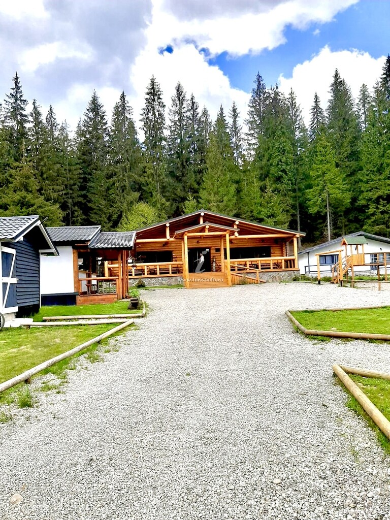 Căsuțe tip camping Clubul Dacilor