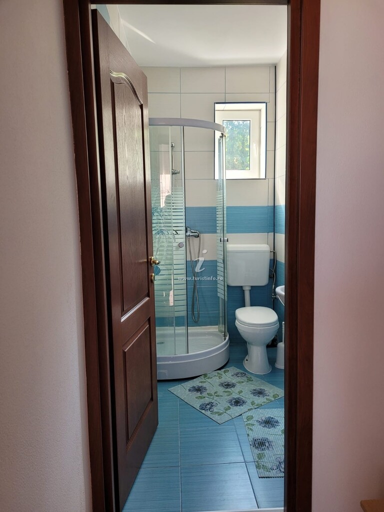 Pensiunea La Flori