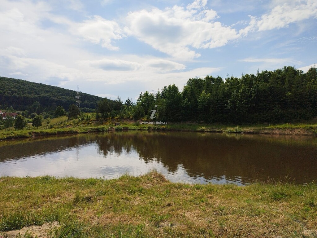 Pensiunea La Lacuri