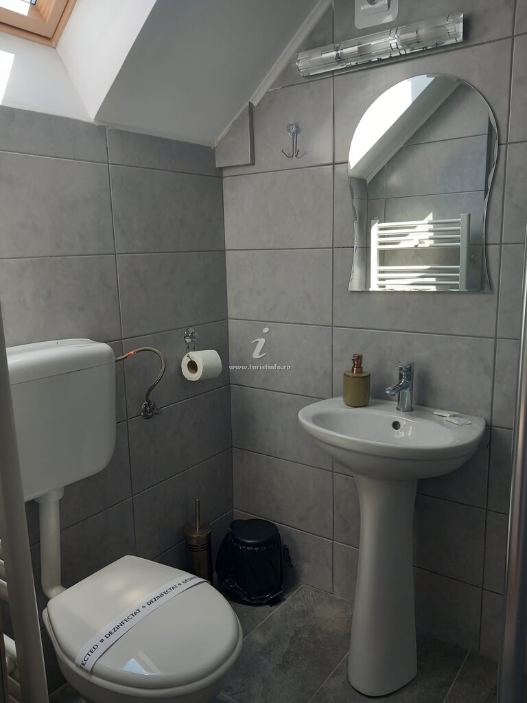 Pensiunea La Lacuri