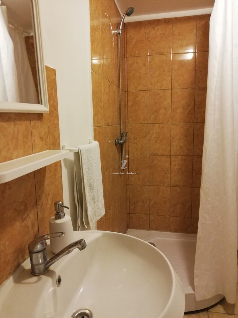 Camere de închiriat Casă de Oaspeți Urkon