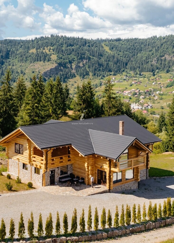Cabana Fox Wood House