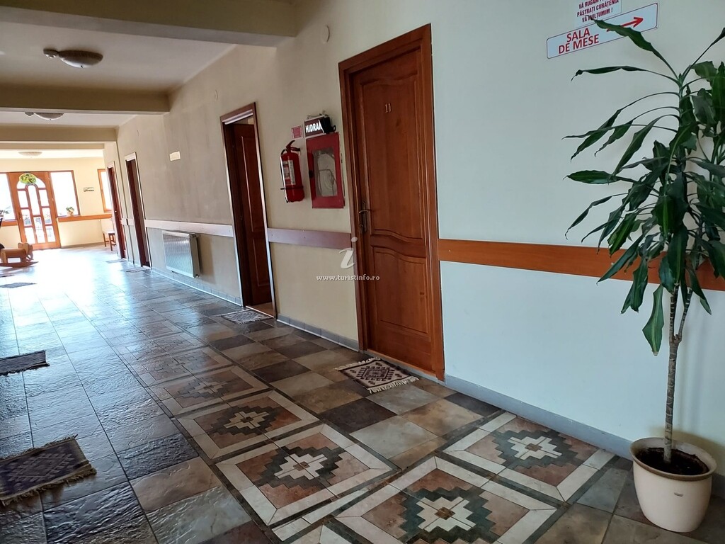 Pensiunea La Izvor