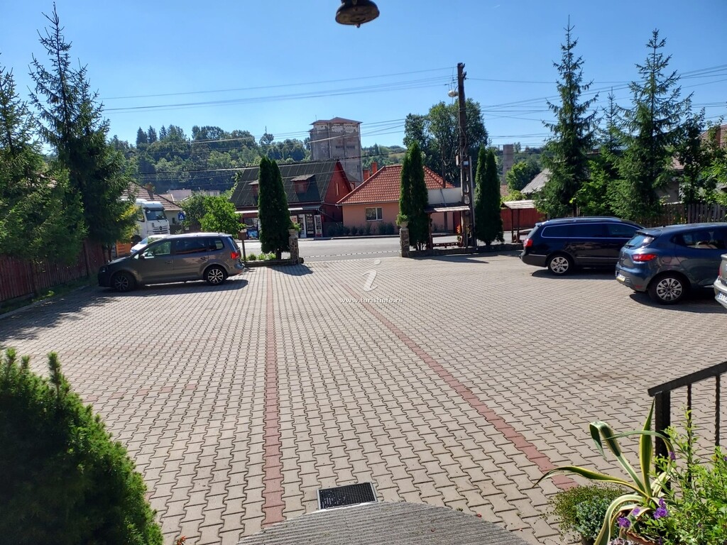 Pensiunea La Izvor