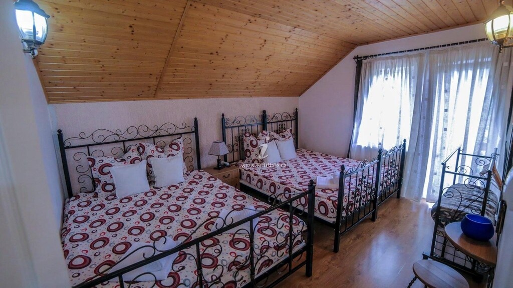 Camere de închiriat Casa Csiki