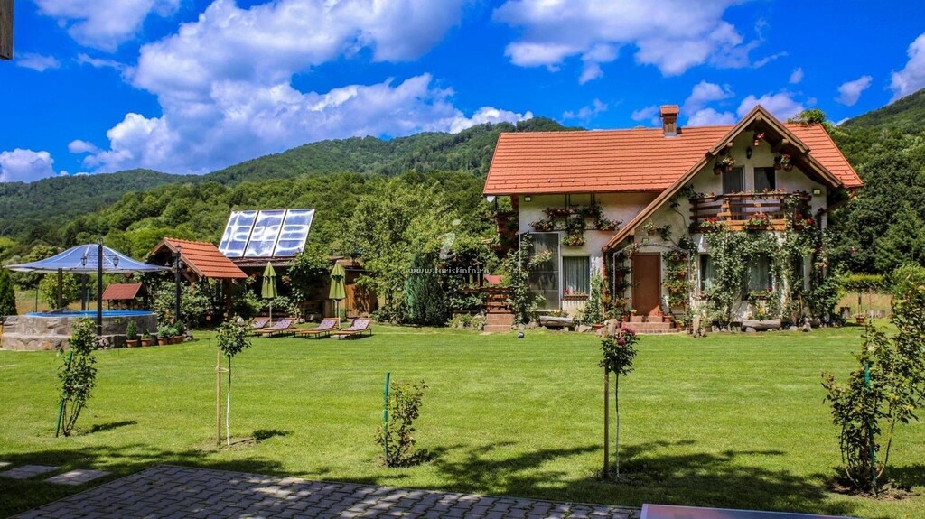 Camere de închiriat Casa Csiki