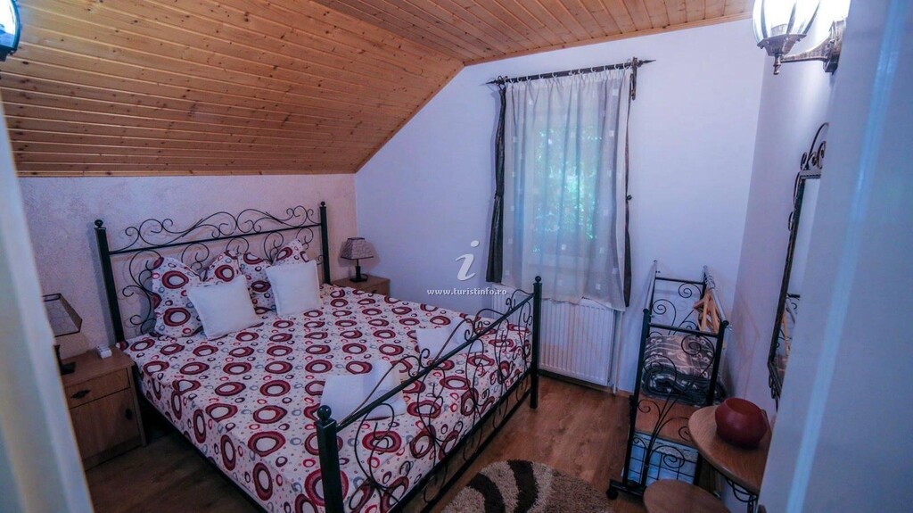 Camere de închiriat Casa Csiki