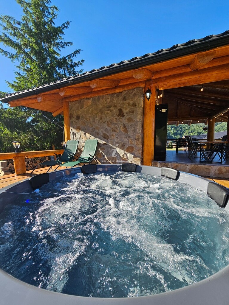 Cabana Fox Wood House