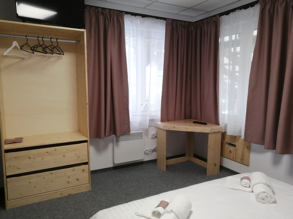 Camere de închiriat Rex