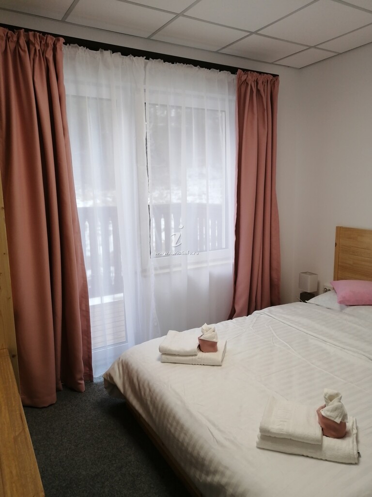 Camere de închiriat Rex