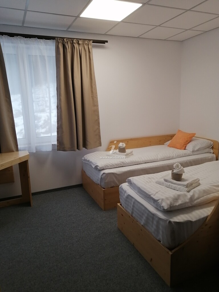 Camere de închiriat Rex