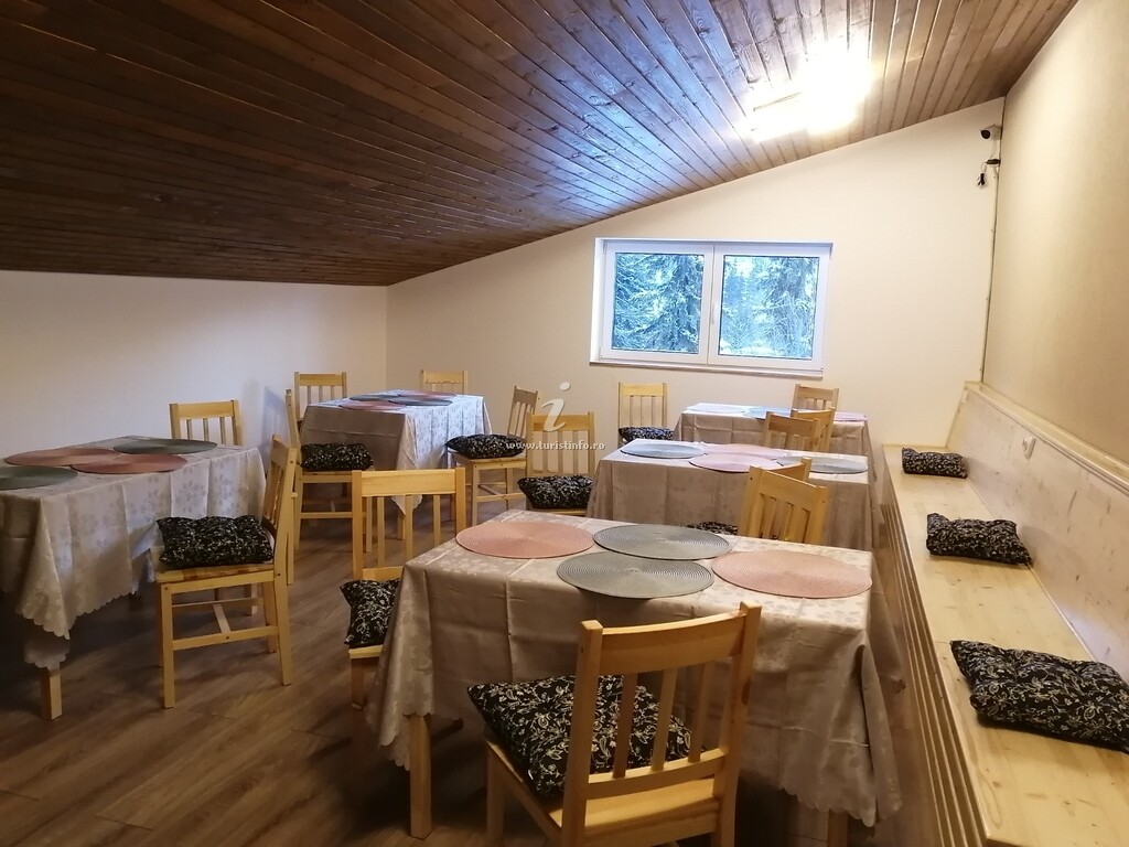 Camere de închiriat Rex