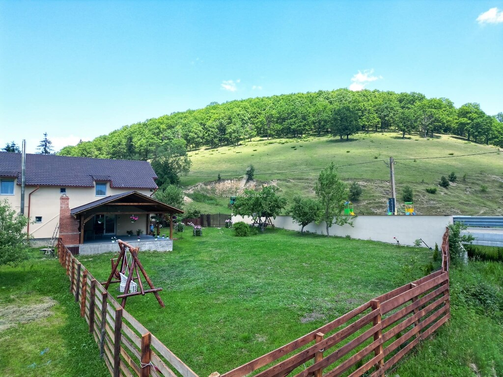 Casa de vacanță Casa de sub Stejari