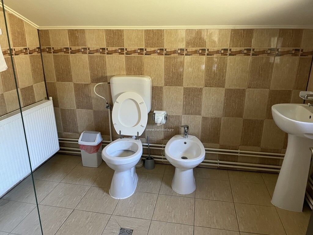 Camere de închiriat Valea Zăbrătăului