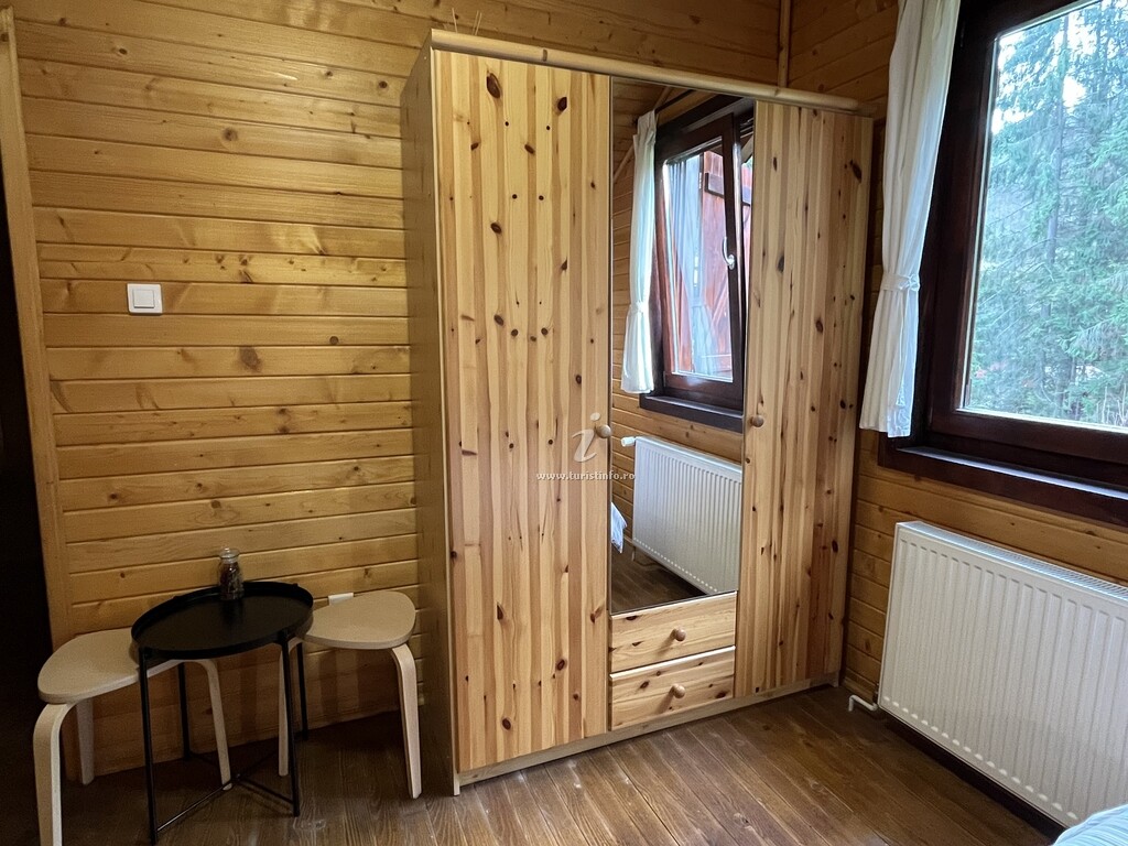 Casa de vacanță dintre Brazi
