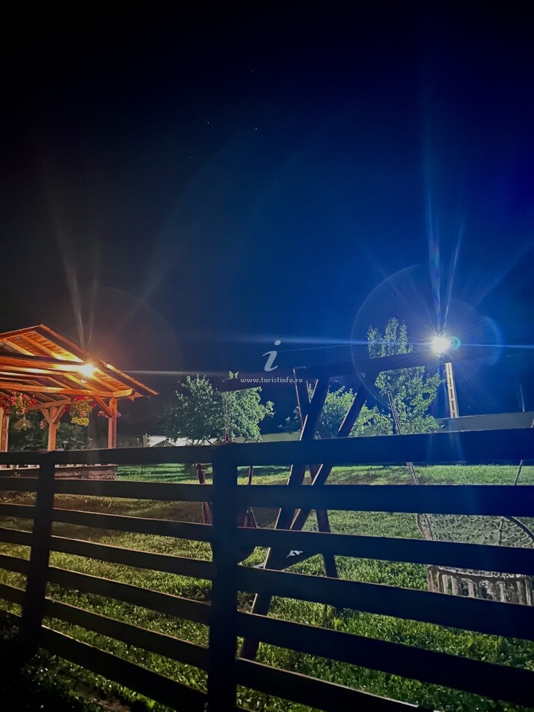 Casa de vacanță Casa de sub Stejari