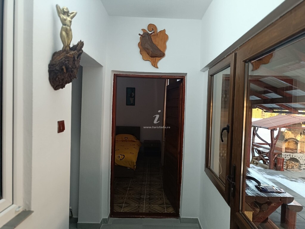 Pensiunea La Ferma