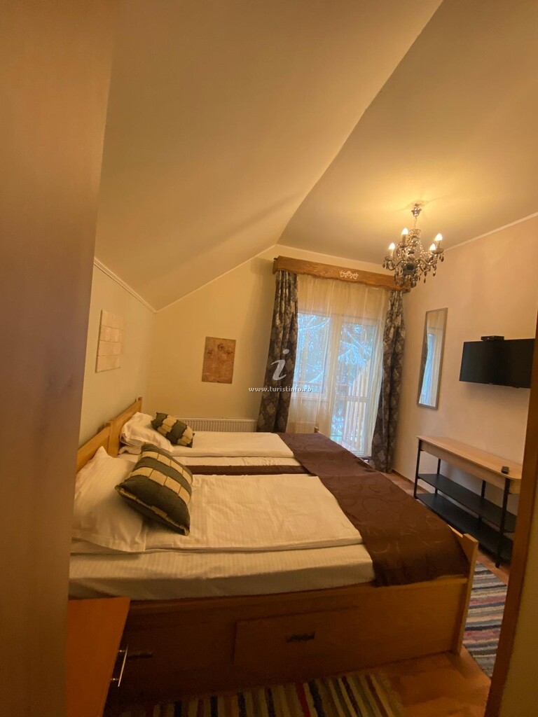 Cabana Bârlogul Ursului din Comandau Covasna
