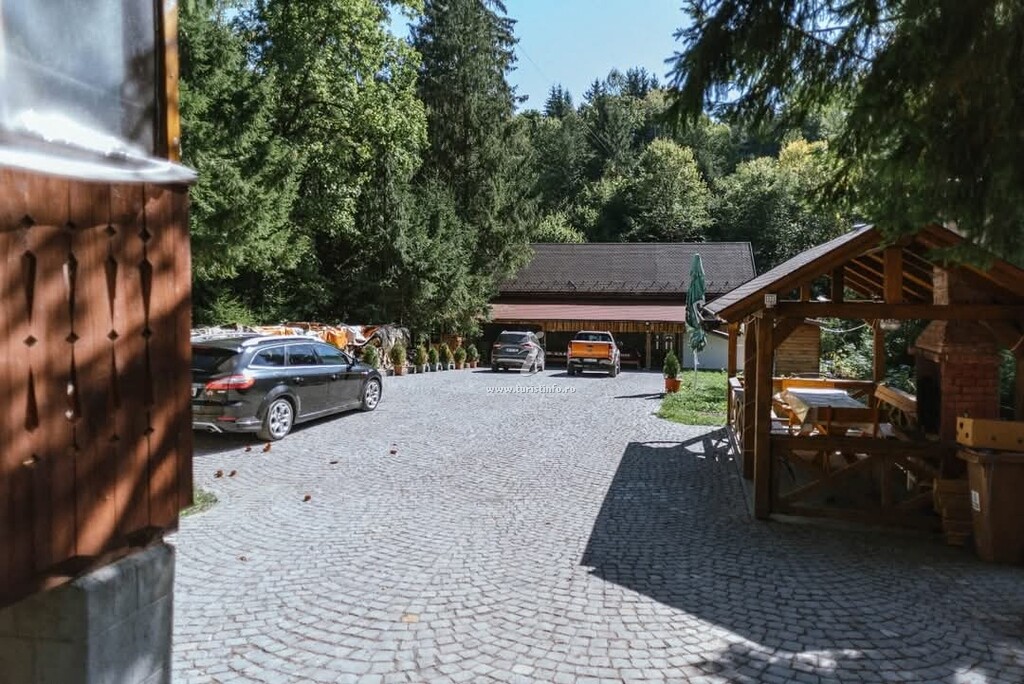 Cabana Conul Bradului/Fenyő Toboz Vendégház