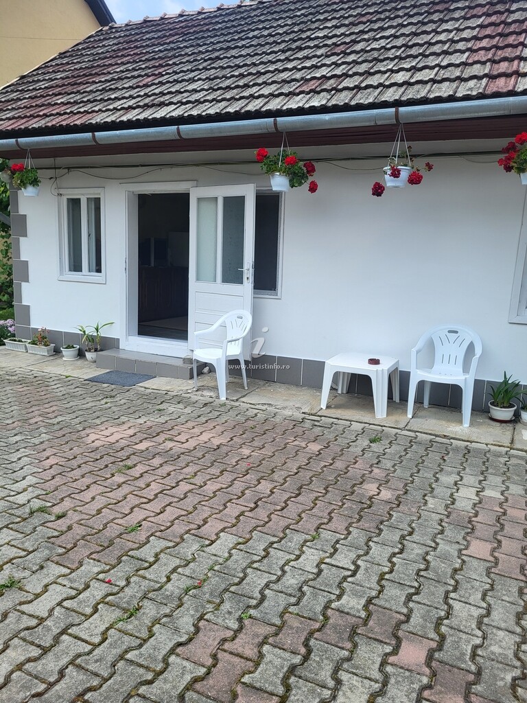 Camere de închiriat Casa Enea