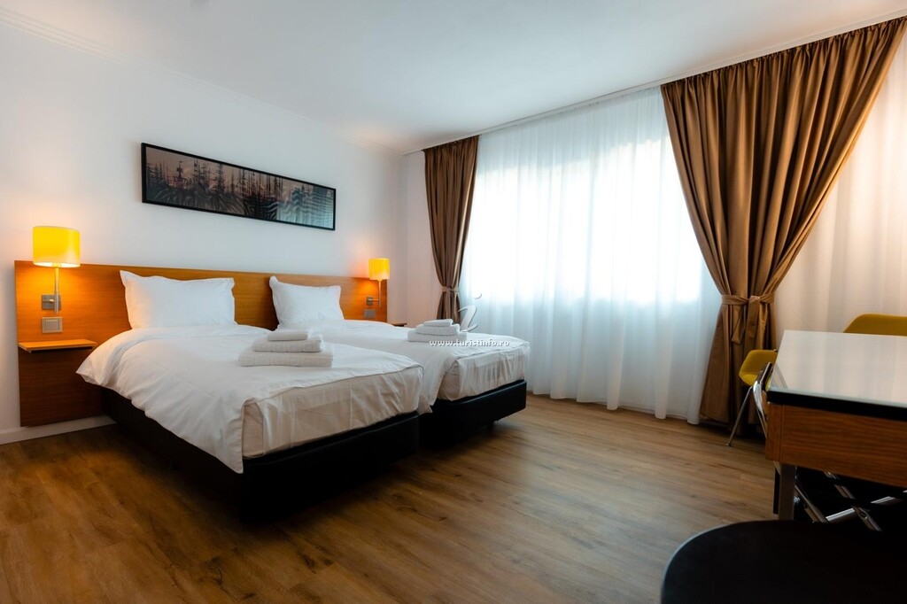 Hotel Chr Vista