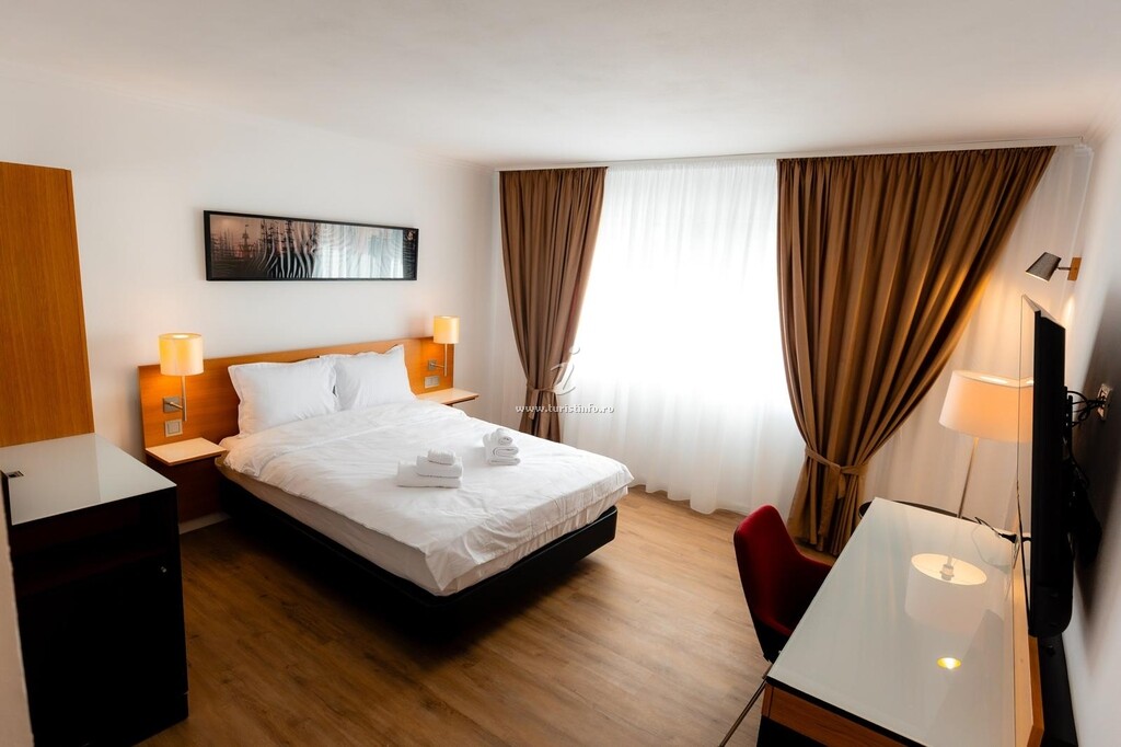 Hotel Chr Vista