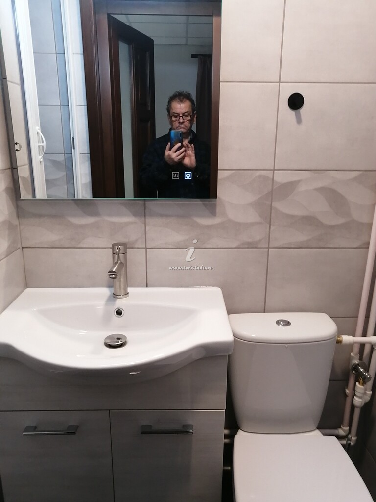 Camere de închiriat Rex