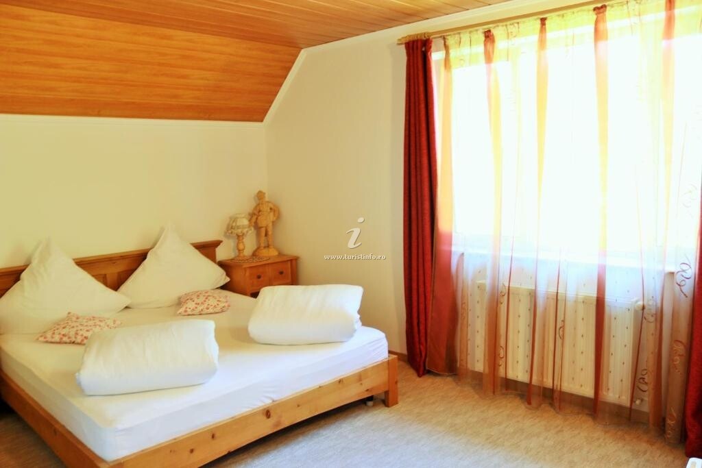 Camere de închiriat Casa Dan