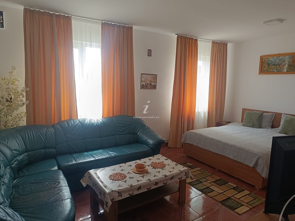 Pensiunea La Ferma