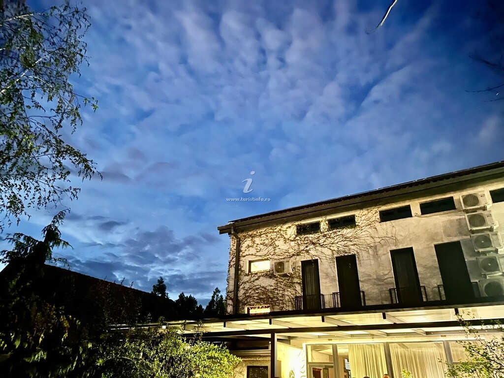 Pensiunea May Residence