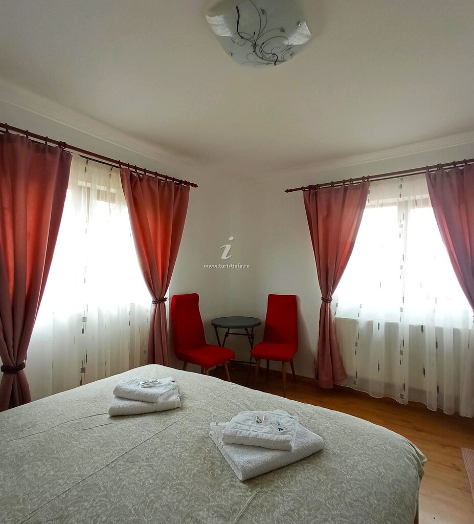 Pensiunea La Lacuri