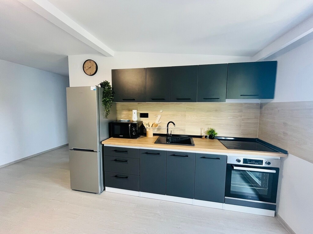 Apartament de închiriat