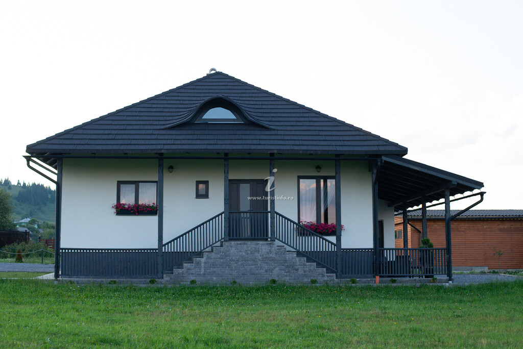 Camere de închiriat Mera House