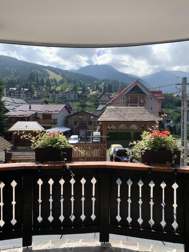 Camere de închiriat Poarta Maramureșană Complex Turistic