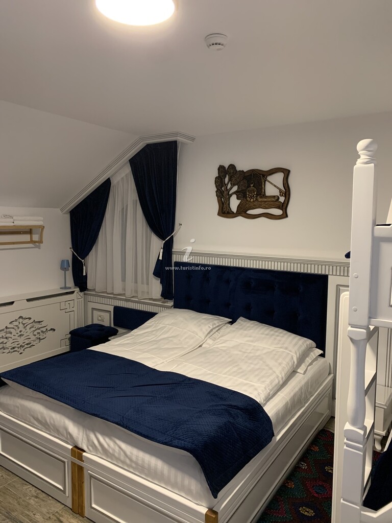 Camere de închiriat Poarta Maramureșană Complex Turistic
