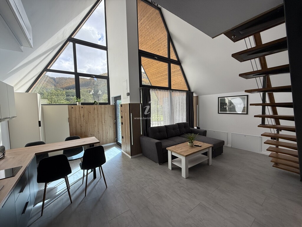 A-frame Diamond Hill Houses